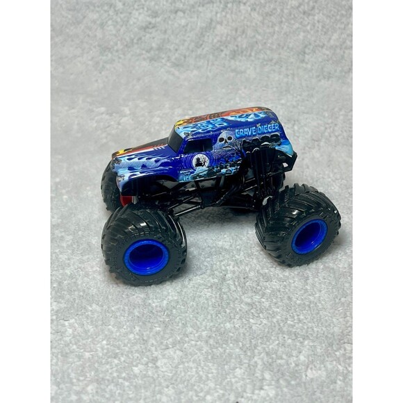 Hot Wheels Monster Jam Truck Grave Digger SPLIT TIRE Fire and Ice Diecast 1/64 - Picture 3 of 5